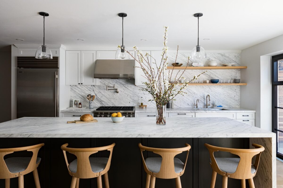 12 Ft One Wall Kitchen With Island Seating
